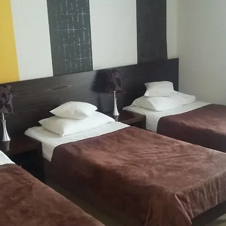 Hotel Niepolomice Отель