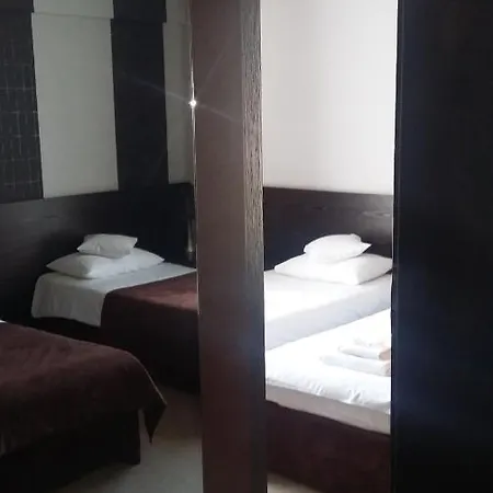 Hotel Niepolomice Отель Неполомице