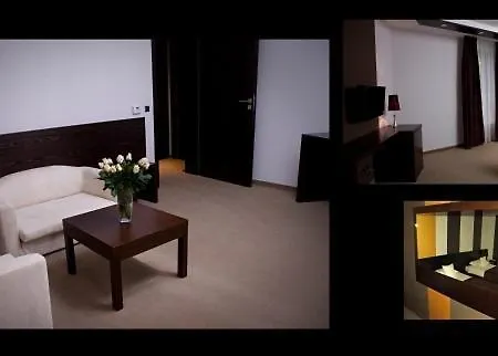 Hotel Niepolomice Неполомице