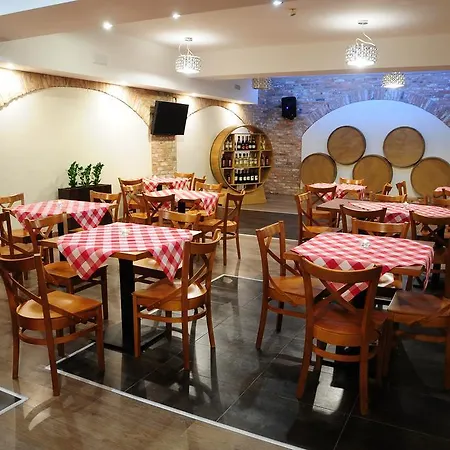 Hotel Hotel Niepołomice 3*