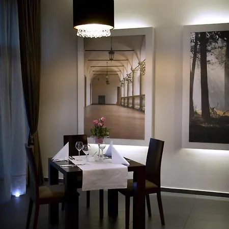 Hotel Niepolomice 3*