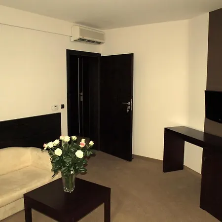 Hotel Niepolomice Неполомице